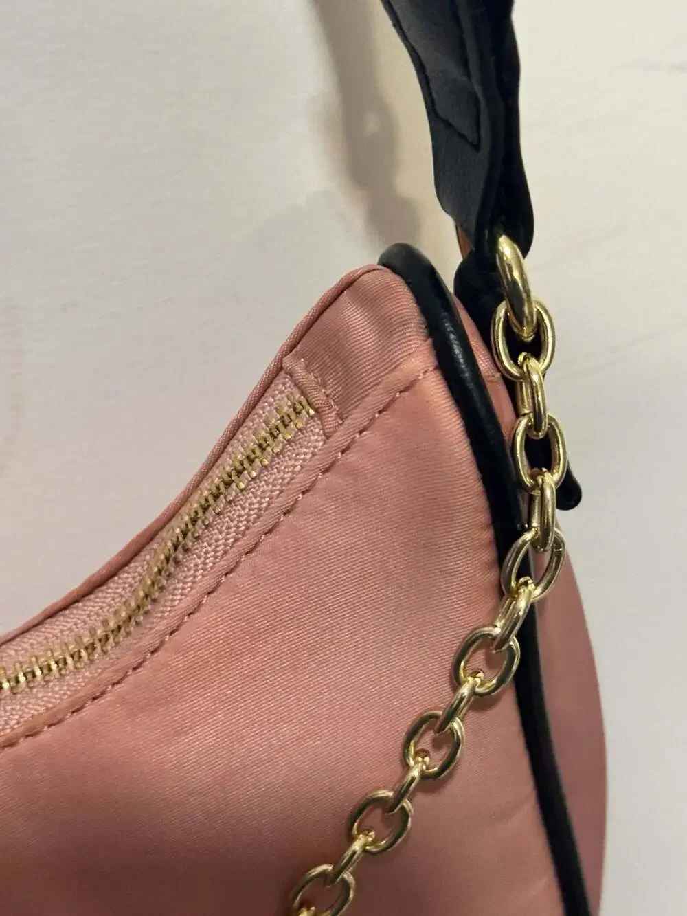 Vintage Y2K Juicy Couture Pink Crossbody Shoulder Bag Purse Gold Chain